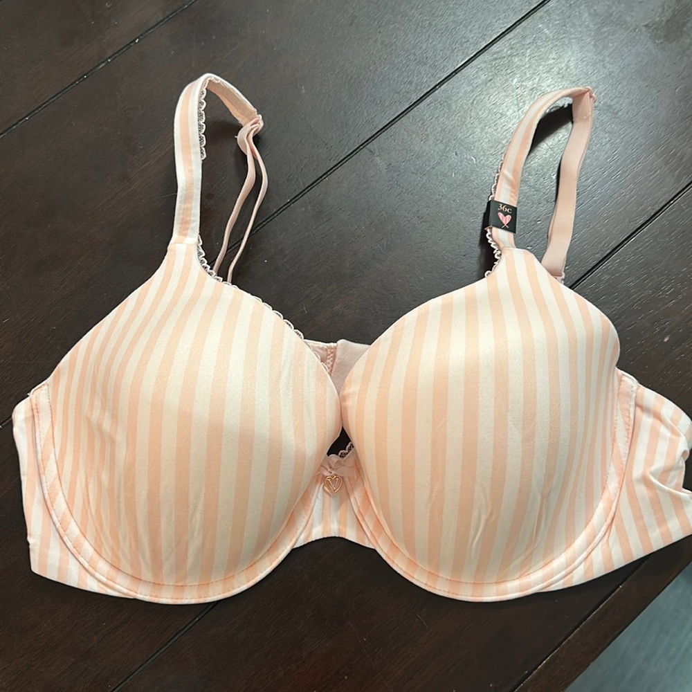 ✨NWT✨ Victoria’s Secret Body by Victoria 36C Bra